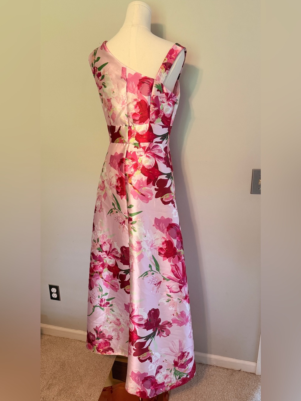 Kay Unger Fleur Azalea-Printed Walk-Thru Jumpsuit - Picture 4 of 8